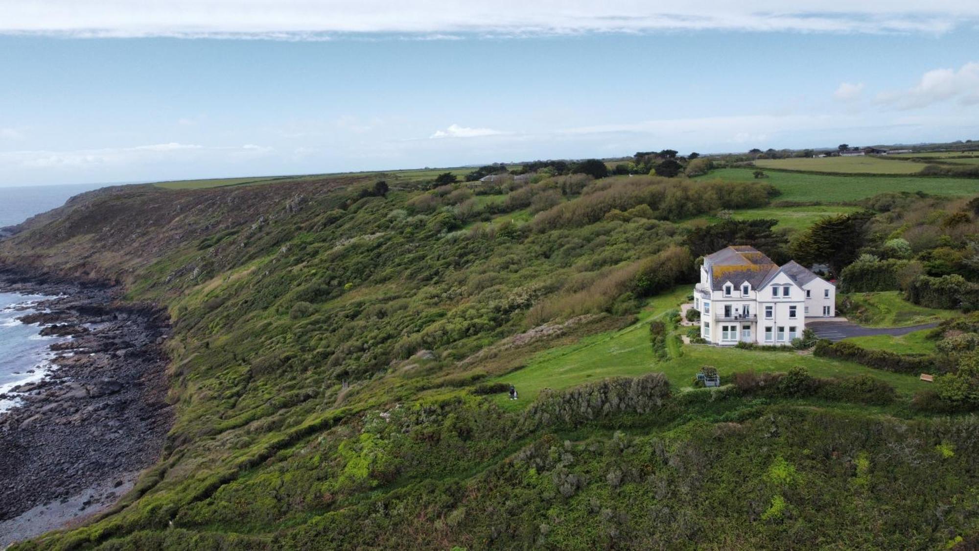 Journeys End With Stunning Sea Views From The Headland Villa Coverack Exterior photo